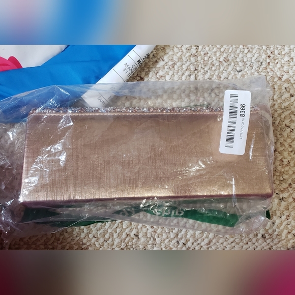 Metallic glitter rose gold purse - Picture 9 of 9